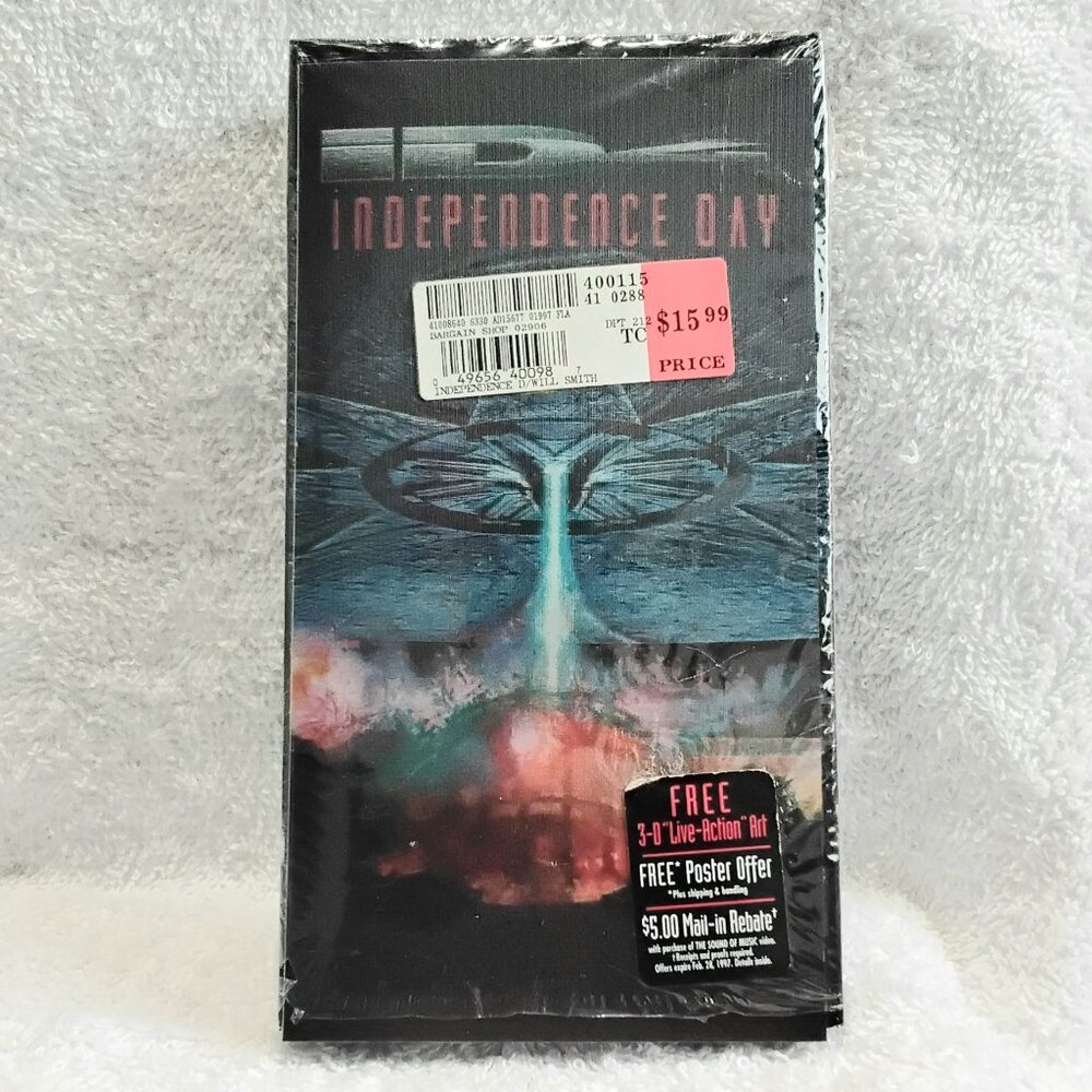 3/$20 1996 Original Release of Independence Day With 3D Holo Cover VHS Tape!!